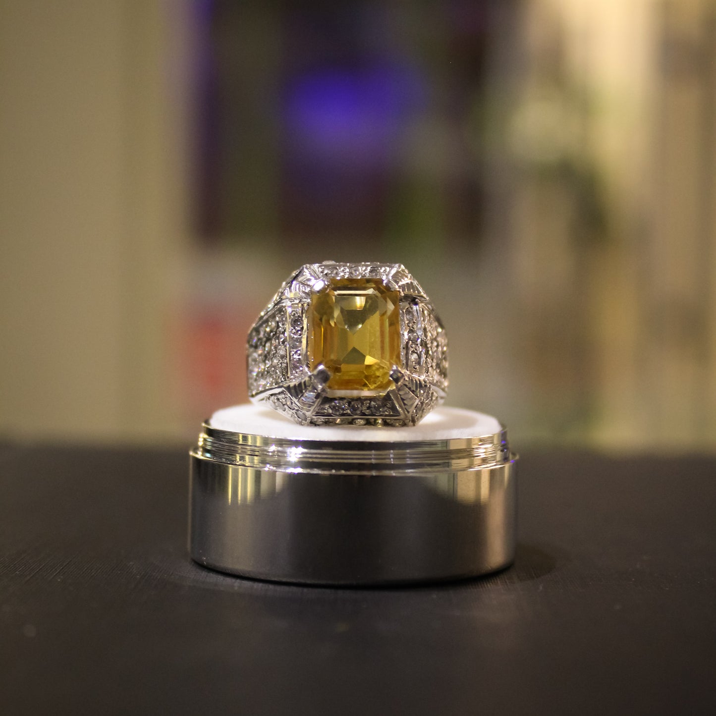 Buy a 5-carats Yellow Sapphire Women's ring
