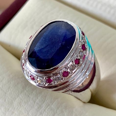 Natural blue sapphire, male, Ring 12 carats