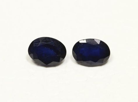 blue sapphire (good Quailty ) 10.4 carats in wieght