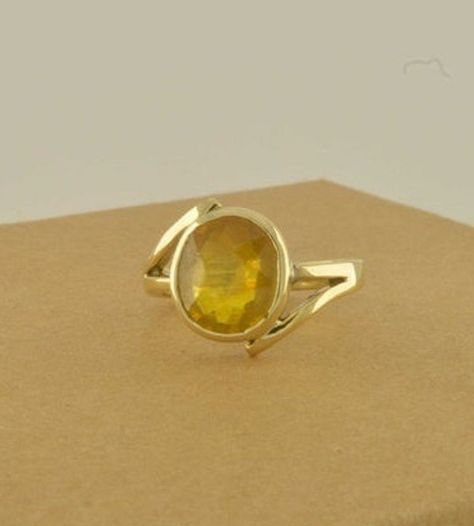 buy very good Quailty natural yellow Sapphair 10 carat female silver ring with Gold coating