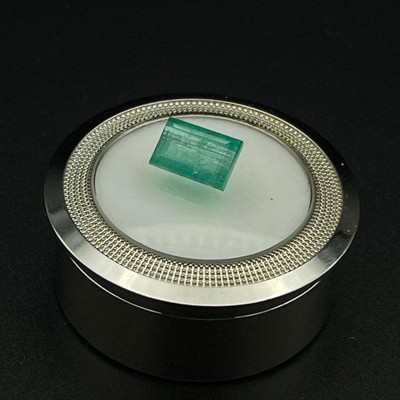 Buy Zambian Emerald Gemstone at Best Price (2.5 Carats)