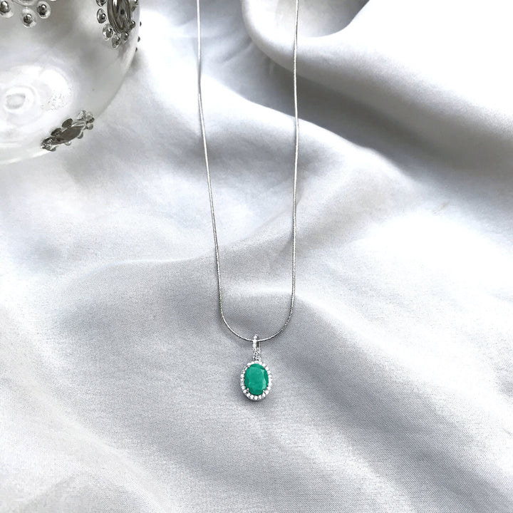 Natural Emerald 5 carat in dedicated silver pendant Grade1