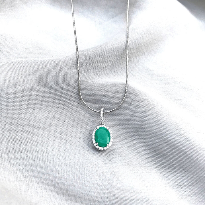 Natural Emerald 5 carat in dedicated silver pendant Grade1