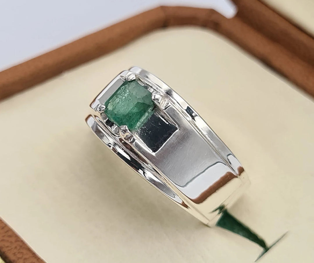 AstroGems Natural 4-Carat Grade 1 Emerald Men's Ring - Sterling Silver