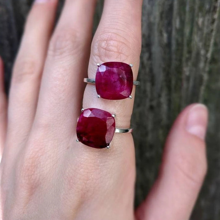 Large Natural Ruby Ring (8 Carats) (Grade 2) in 925 Sterling Silver