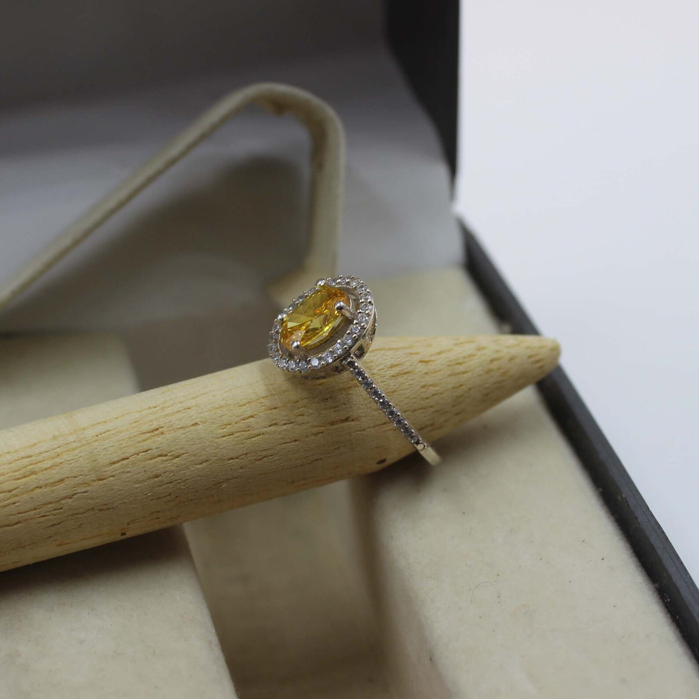 Natural Yellow Sapphire Ring 8 carats
